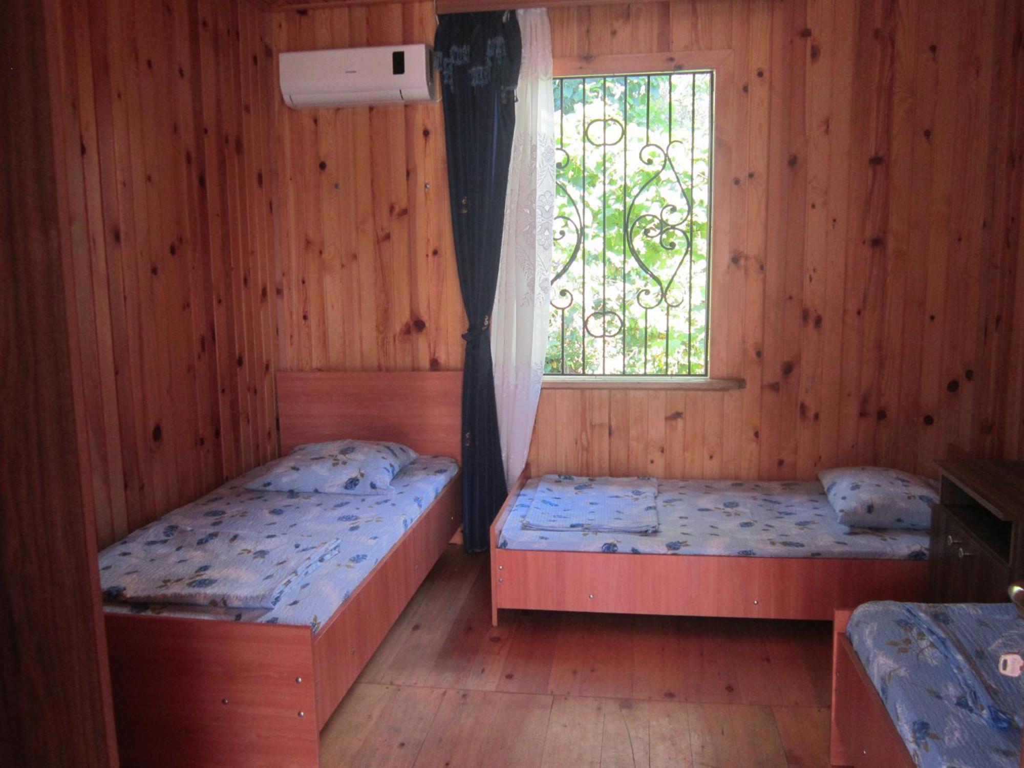 Wooden Cottage Makhinjauri Bagian luar foto