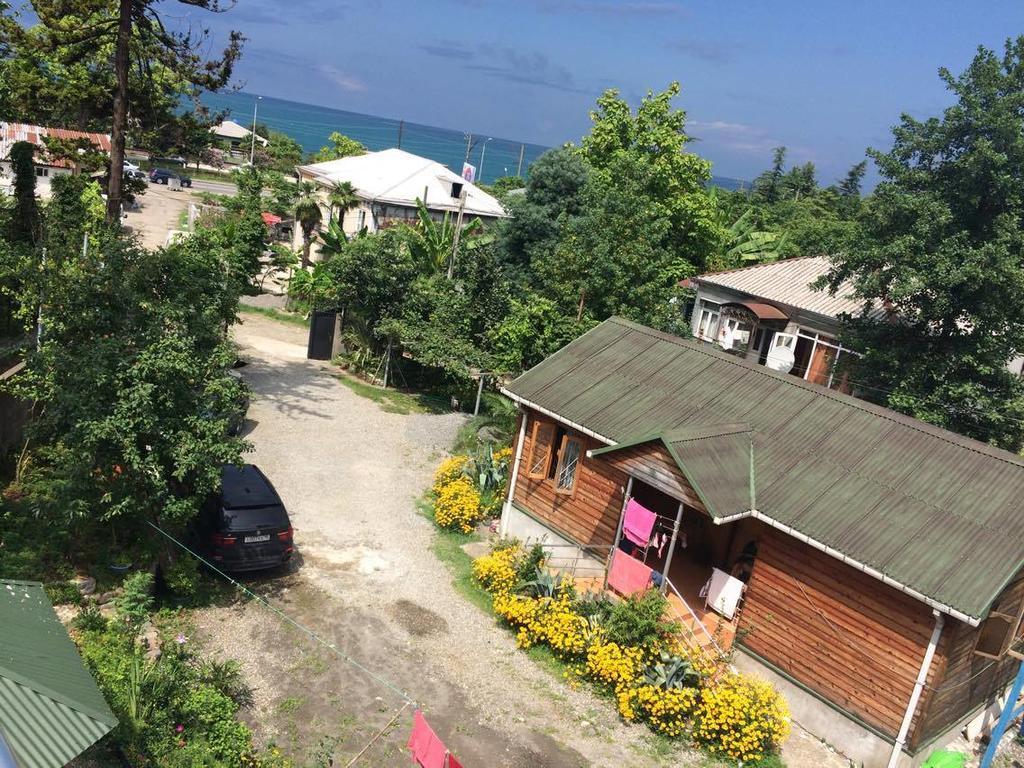 Wooden Cottage Makhinjauri Bagian luar foto