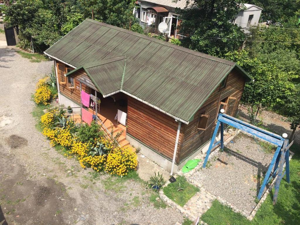 Wooden Cottage Makhinjauri Bagian luar foto