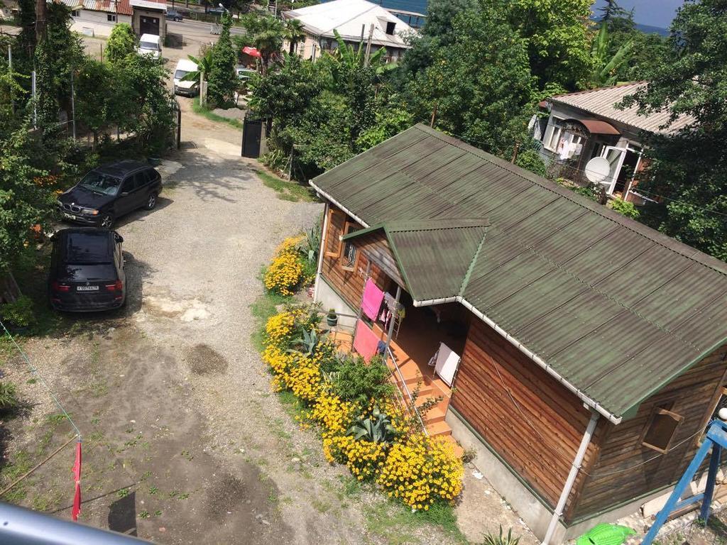 Wooden Cottage Makhinjauri Bagian luar foto