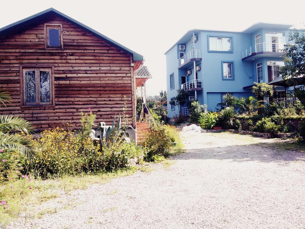 Wooden Cottage Makhinjauri Bagian luar foto
