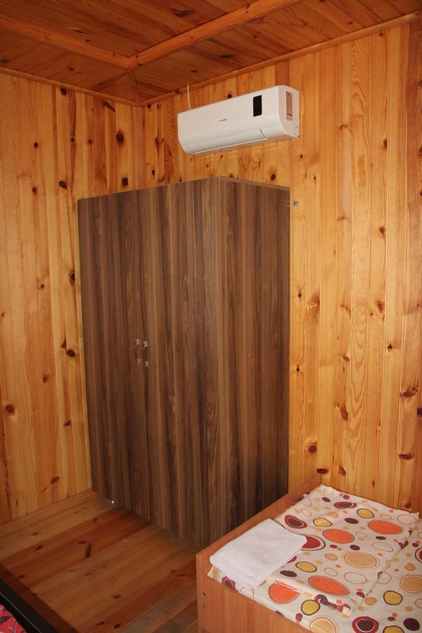 Wooden Cottage Makhinjauri Bagian luar foto